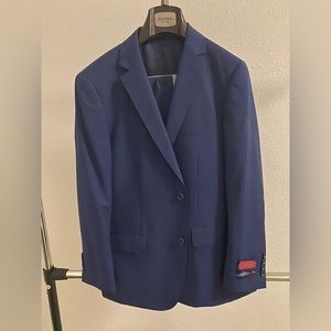 NWT Mantoni Blue Mens Suit Pin Stripe Size 40S 34